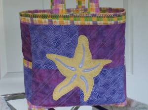 Finished tote with starfish applique